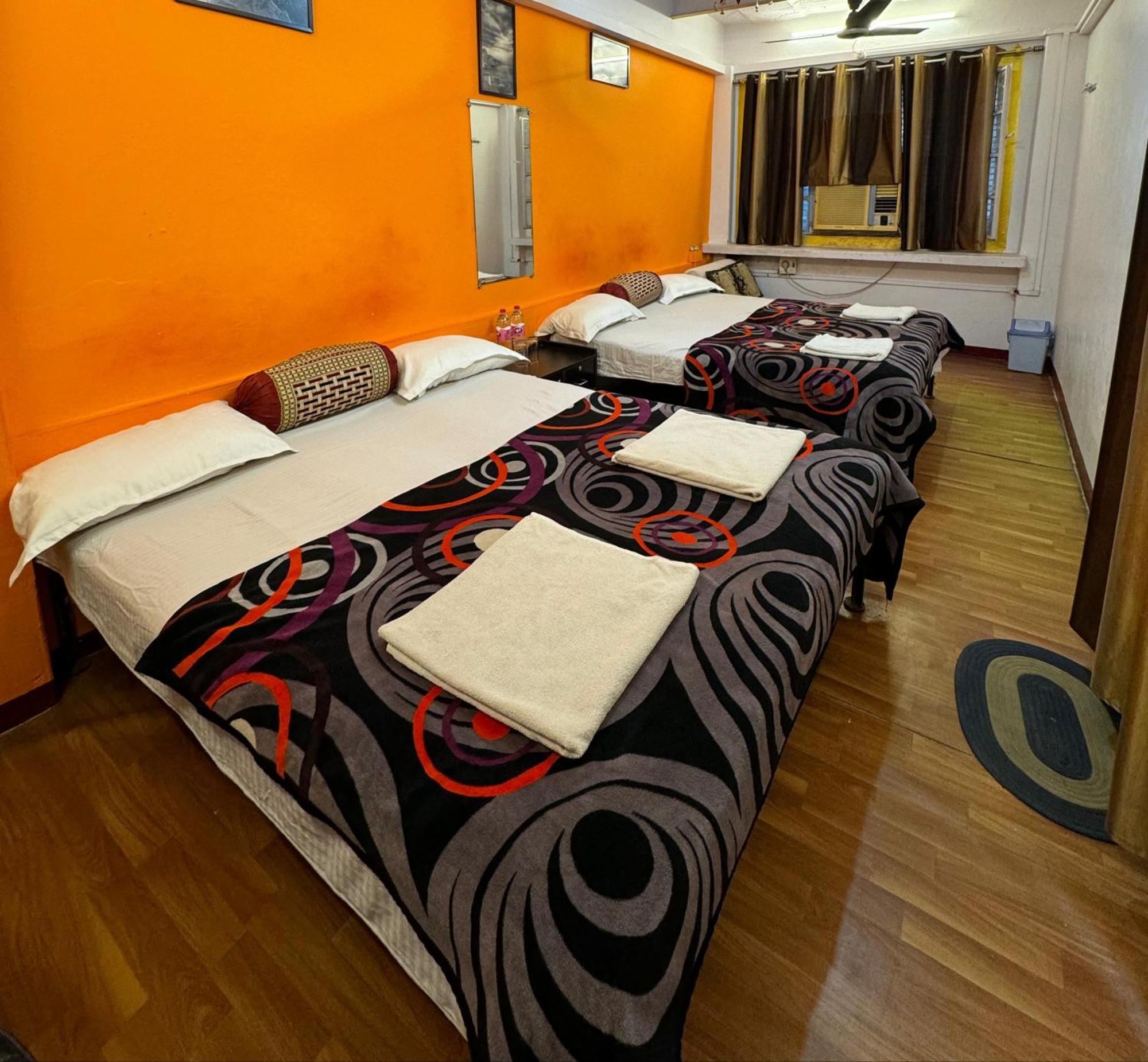 The Golden Lodge Βαρανάσι Εξωτερικό φωτογραφία